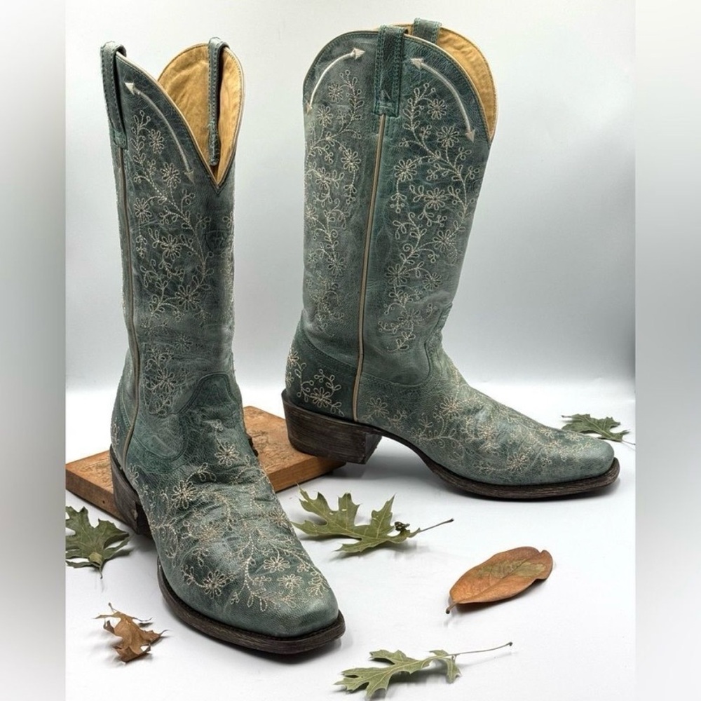 Ariat Turquoise Embroidered Leather Boots